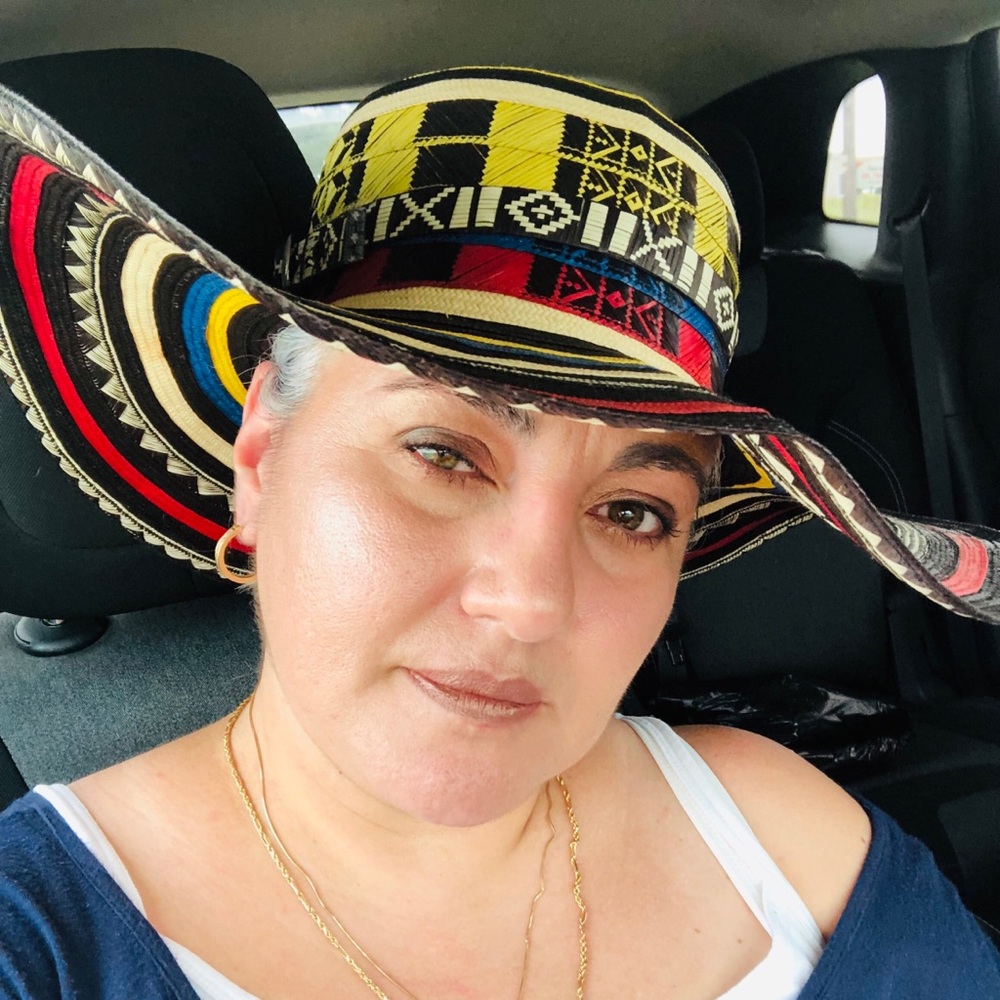 Meet your Posher, Lorena